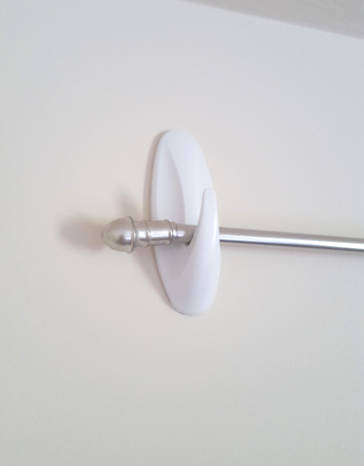 CURTAIN HOOK UP TO 2" PIPE