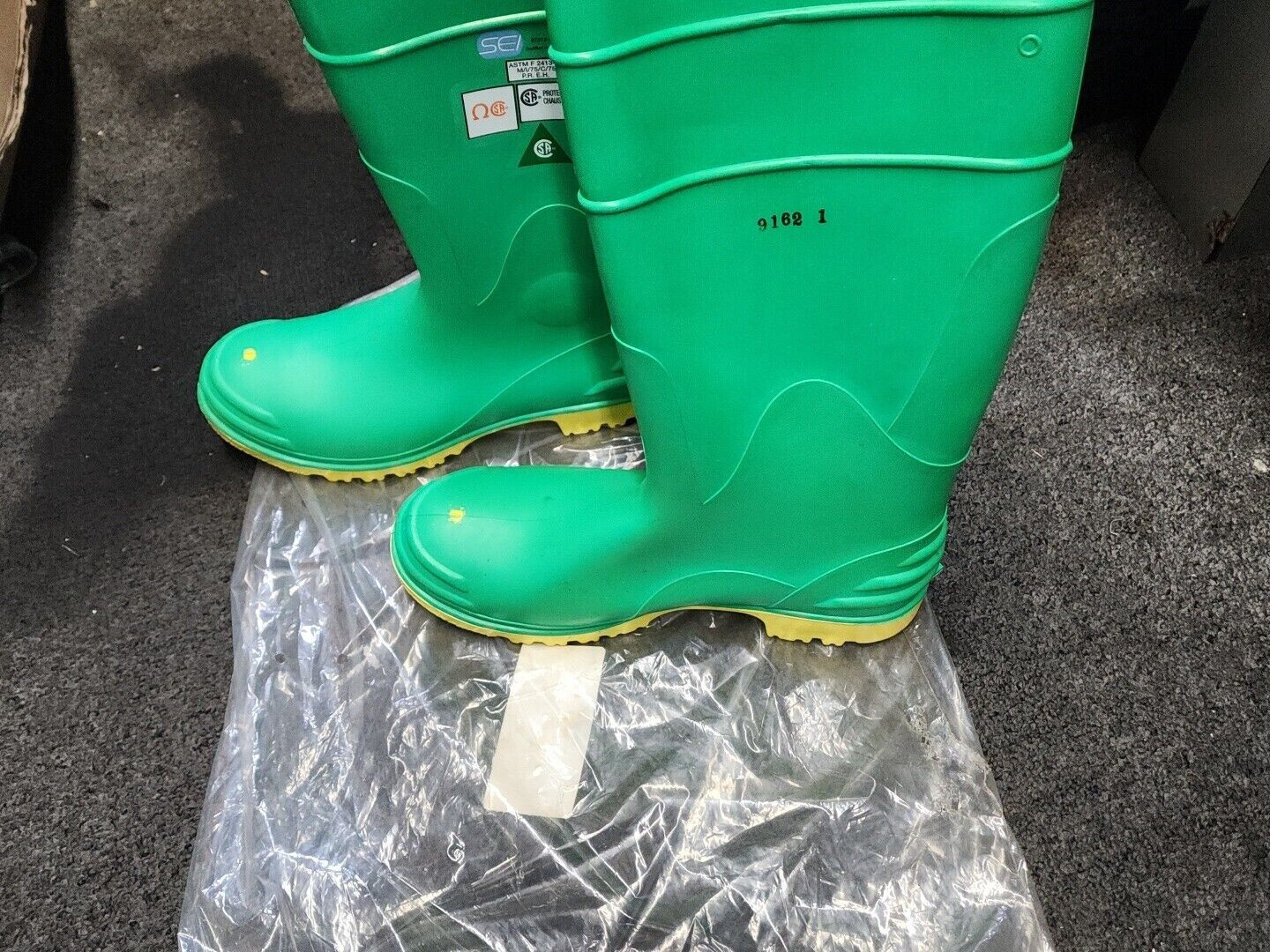 16" HAZMAX STEEL TOE W/LADDER SHANK